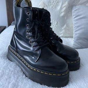 Dr. Martens Jadon Boot